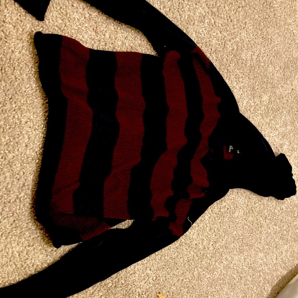 Thin long sleeve hooded sweater